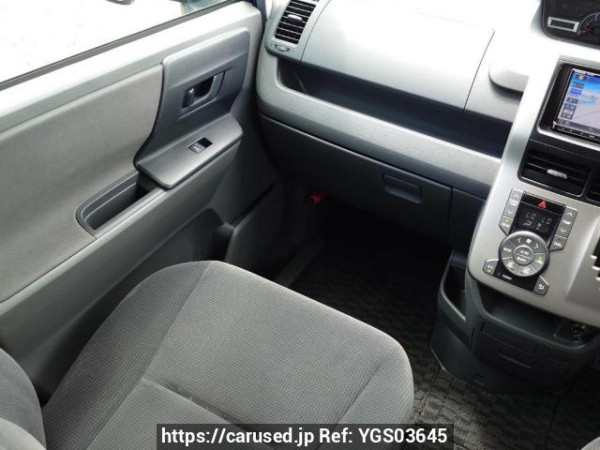 Used 2008 AT toyota noah ZRR75G Image[17]
