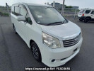 Toyota Noah ZRR70G