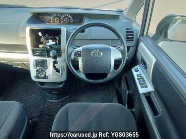 Used 2012 AT toyota noah ZRR70G Image[20]