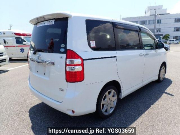 Used 2011 AT toyota noah ZRR70G Image[5]