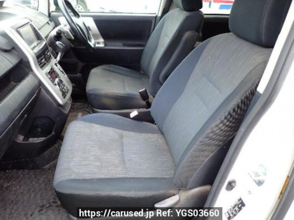 Used 2010 AT toyota noah ZRR70W Image[11]