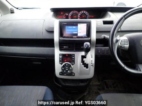 Used 2010 AT toyota noah ZRR70W Image[20]