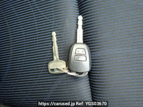 Used 2017 AT toyota aqua NHP10 Image[27]