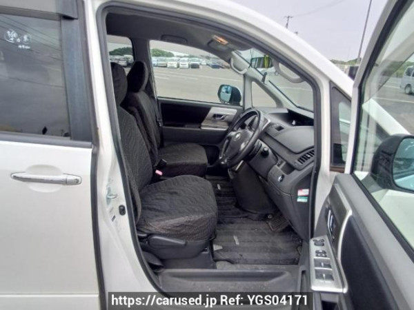 Used 2009 AT toyota voxy ZRR70W Image[12]