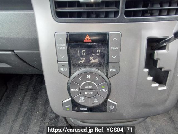 Used 2009 AT toyota voxy ZRR70W Image[22]