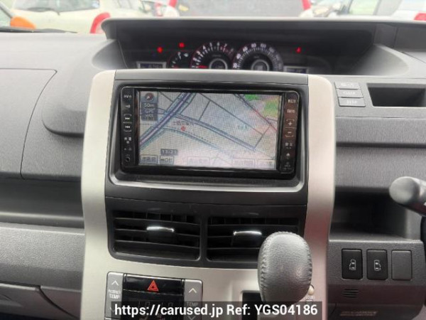 Used 2009 AT toyota voxy ZRR70W Image[12]