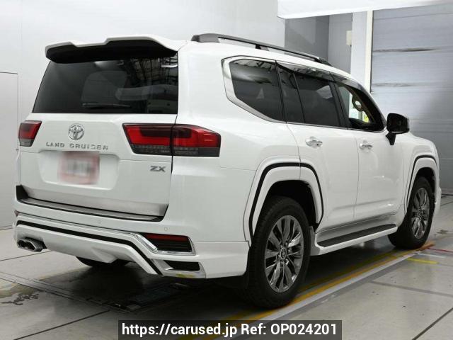 Buy Used 2023 Toyota Land Cruiser VJA300W (OP024201) - Carused.jp