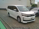 Toyota Voxy ZWR80G