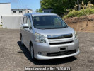 Toyota Noah ZRR75W