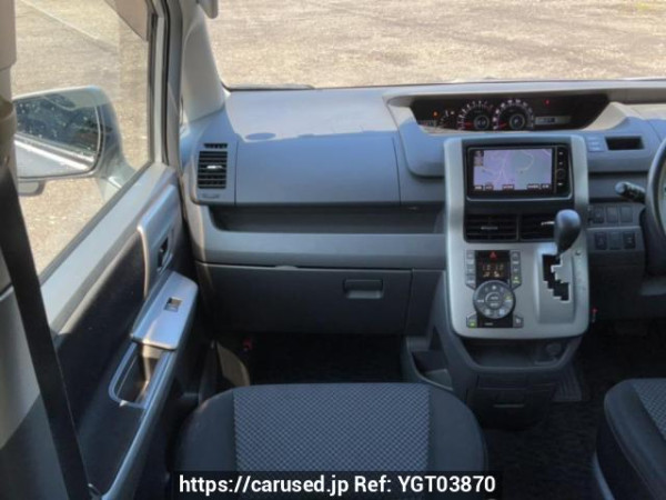 Used 2007 AT toyota noah ZRR75W Image[17]