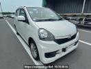 Daihatsu Mira e:S LA300S