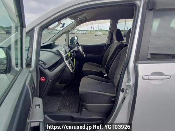 Used 2010 AT toyota voxy ZRR75G Image[13]