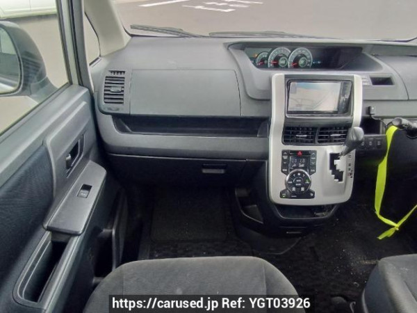 Used 2010 AT toyota voxy ZRR75G Image[18]
