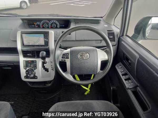 Used 2010 AT toyota voxy ZRR75G Image[20]