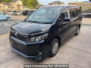 Toyota Voxy ZWR80G
