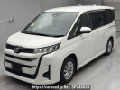 Toyota Noah ZWR90W