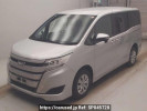Toyota Noah ZRR85G
