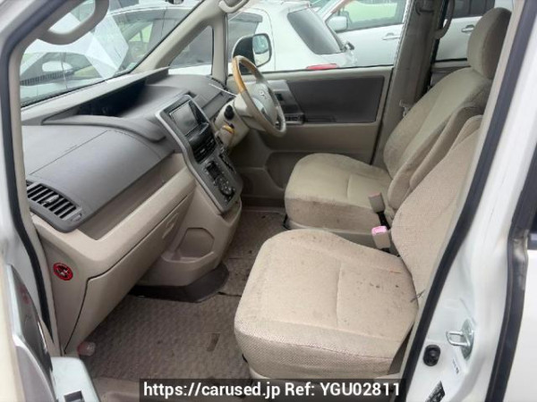 Used 2009 AT toyota noah ZRR70W Image[10]