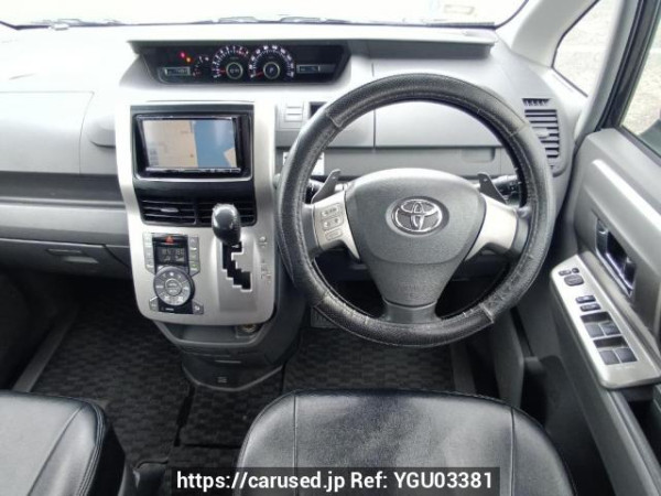 Used 2009 AT toyota voxy ZRR70W Image[20]