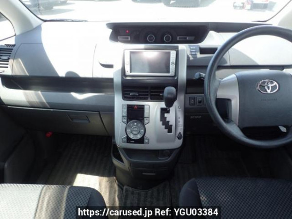 Used 2009 AT toyota noah ZRR70W Image[23]