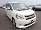 Toyota Noah ZRR75W