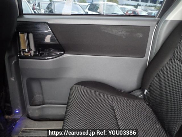 Used 2009 AT toyota noah ZRR75W Image[16]