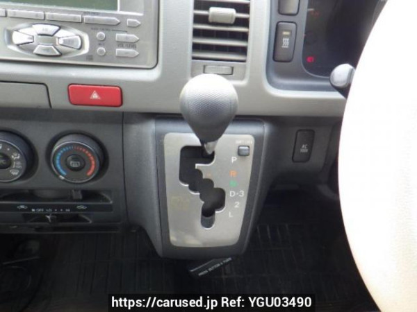 Used 2005 AT toyota regiusace-van KDH205V Image[17]
