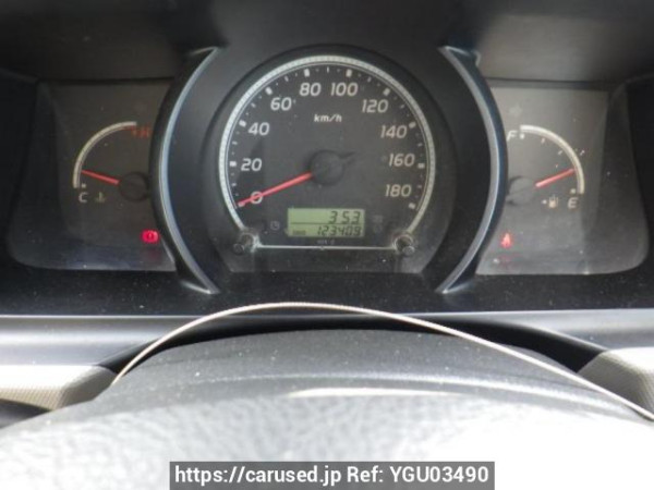 Used 2005 AT toyota regiusace-van KDH205V Image[18]