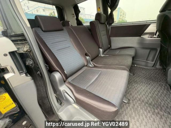Used 2009 AT toyota voxy ZRR70W Image[14]