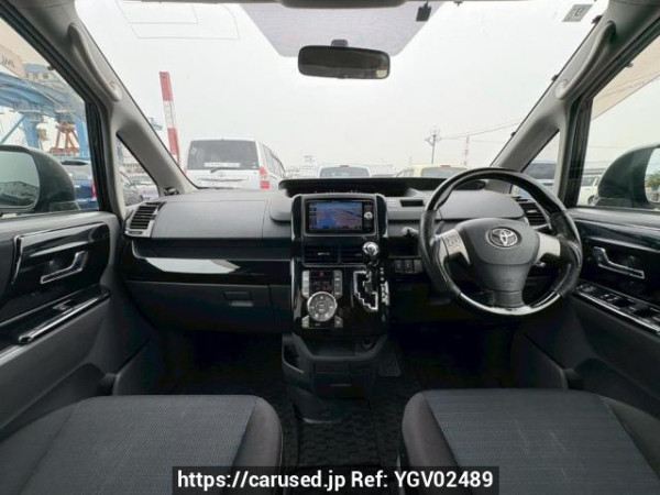 Used 2009 AT toyota voxy ZRR70W Image[19]