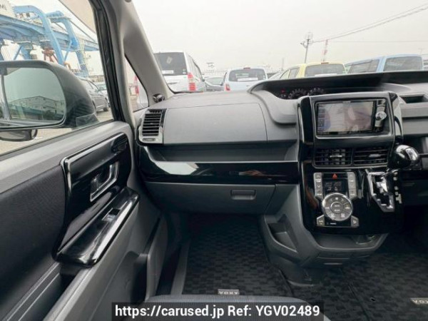 Used 2009 AT toyota voxy ZRR70W Image[20]