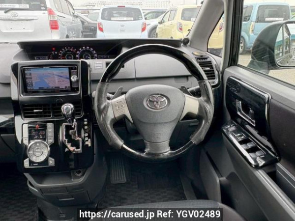 Used 2009 AT toyota voxy ZRR70W Image[21]