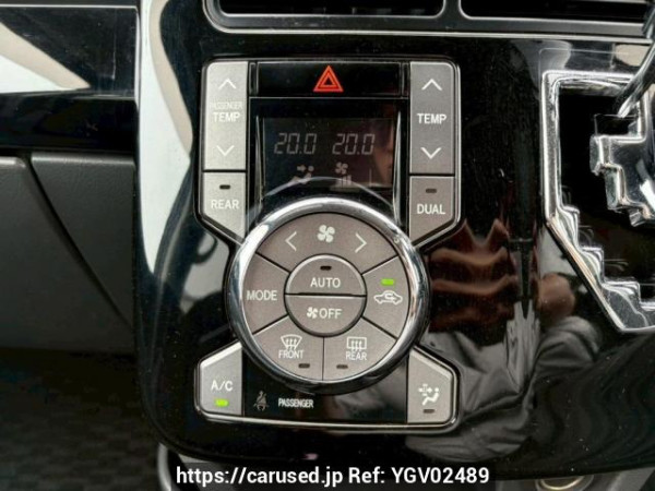 Used 2009 AT toyota voxy ZRR70W Image[26]