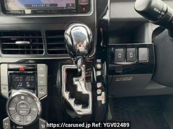 Used 2009 AT toyota voxy ZRR70W Image[27]