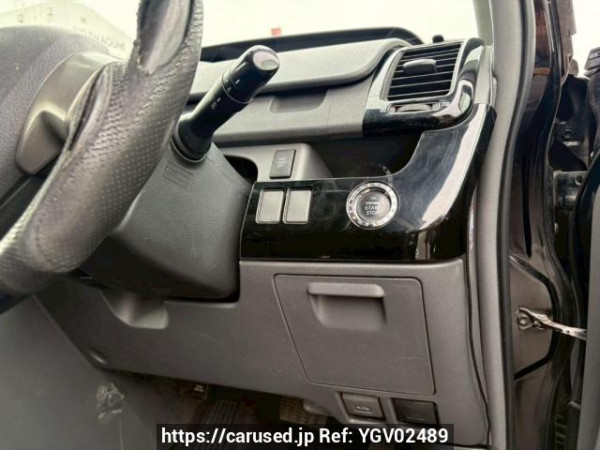 Used 2009 AT toyota voxy ZRR70W Image[28]