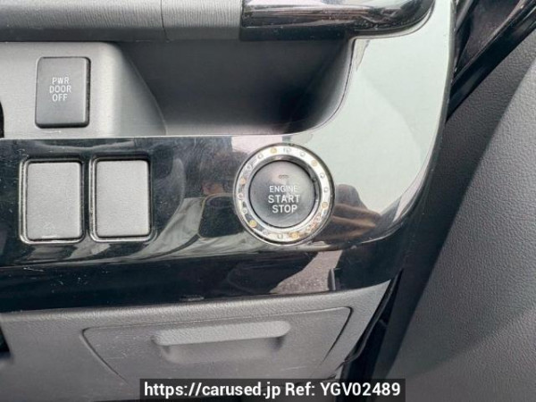 Used 2009 AT toyota voxy ZRR70W Image[29]
