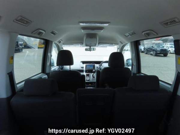 Used 2009 AT toyota voxy ZRR70W Image[9]