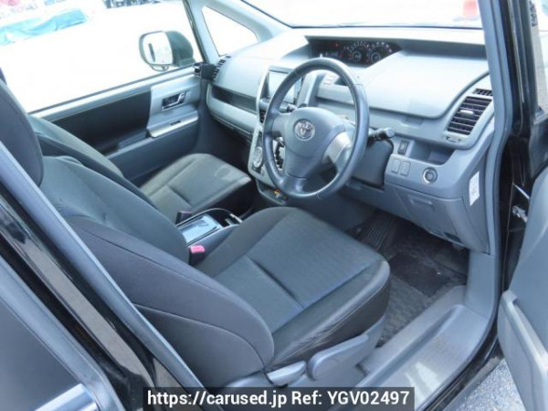 Used 2009 AT toyota voxy ZRR70W Image[15]