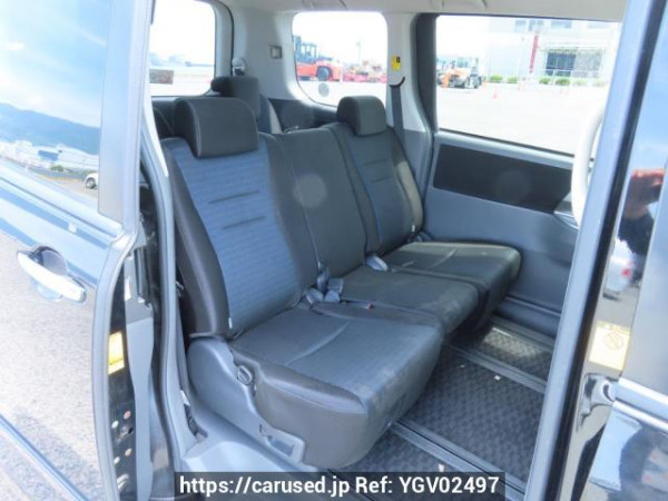 Used 2009 AT toyota voxy ZRR70W Image[18]