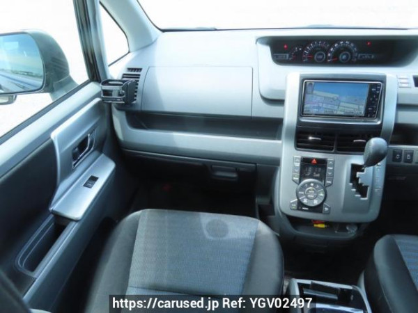 Used 2009 AT toyota voxy ZRR70W Image[24]