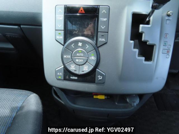 Used 2009 AT toyota voxy ZRR70W Image[29]
