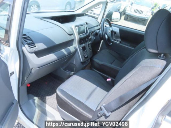 Used 2008 AT toyota voxy ZRR70W Image[14]