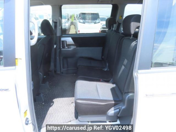 Used 2008 AT toyota voxy ZRR70W Image[18]
