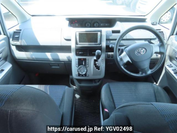 Used 2008 AT toyota voxy ZRR70W Image[23]