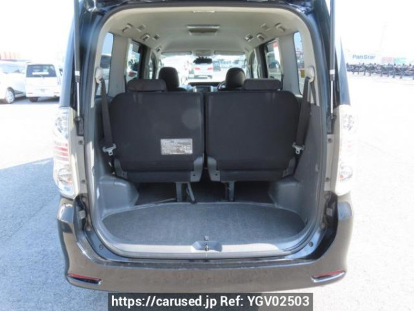 Used 2008 AT toyota voxy ZRR70W Image[8]