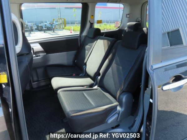 Used 2008 AT toyota voxy ZRR70W Image[20]