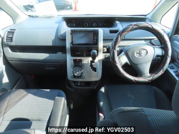 Used 2008 AT toyota voxy ZRR70W Image[23]