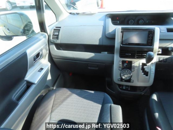 Used 2008 AT toyota voxy ZRR70W Image[24]