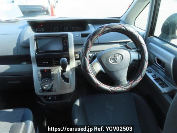 Used 2008 AT toyota voxy ZRR70W Image[25]