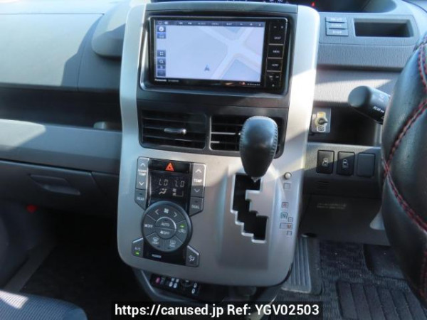 Used 2008 AT toyota voxy ZRR70W Image[26]